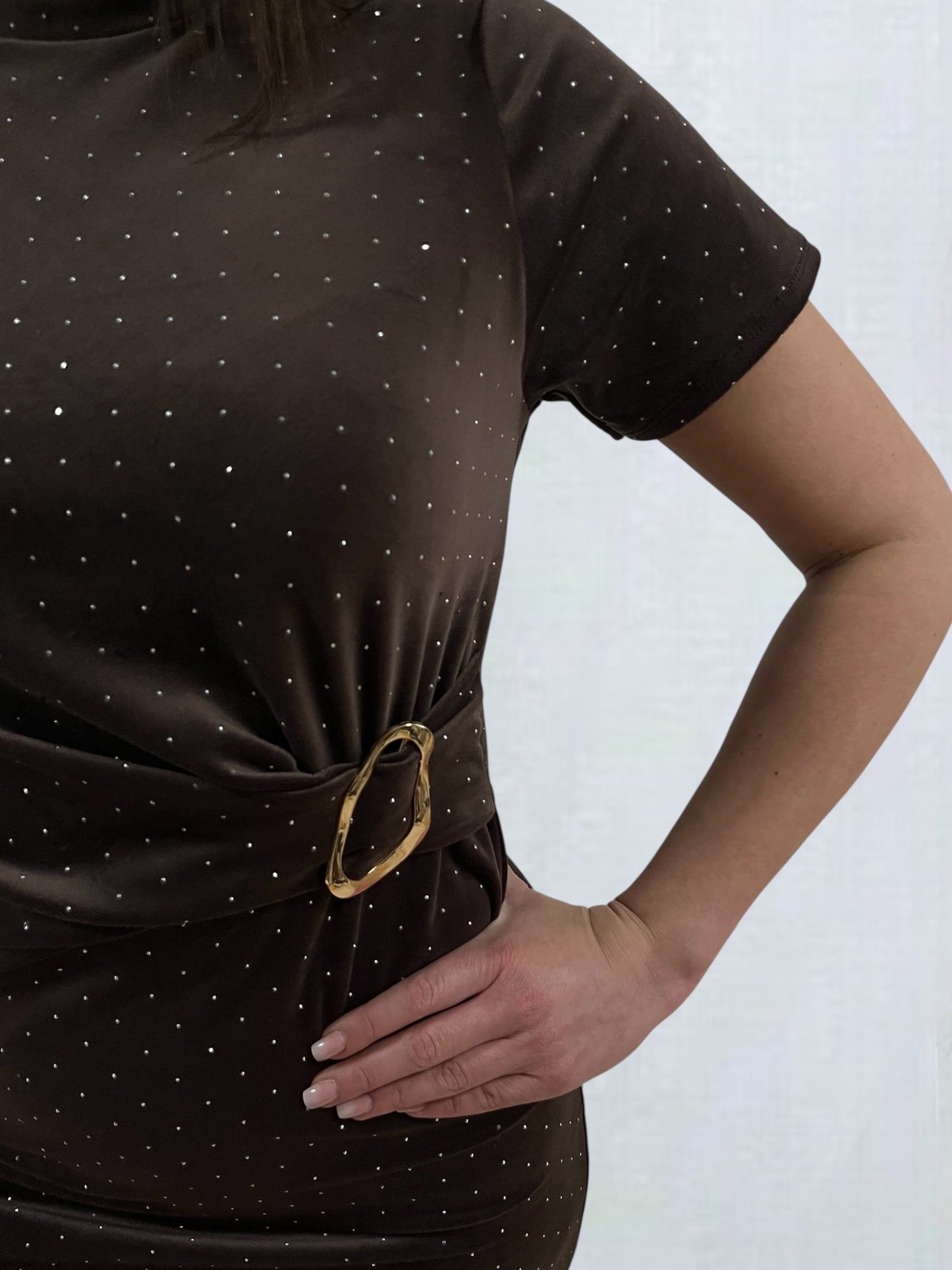 FLASH barna strasszkövekkel díszített ruha