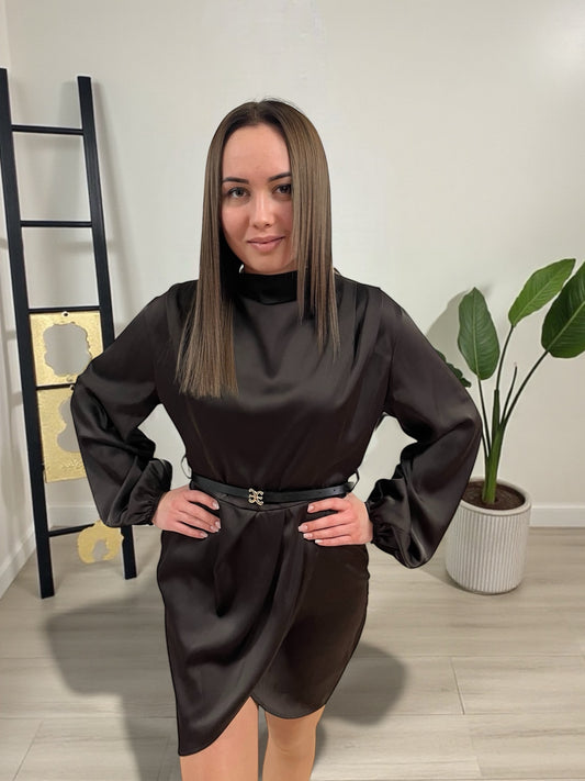 NOVA barna szatén elegáns ruha