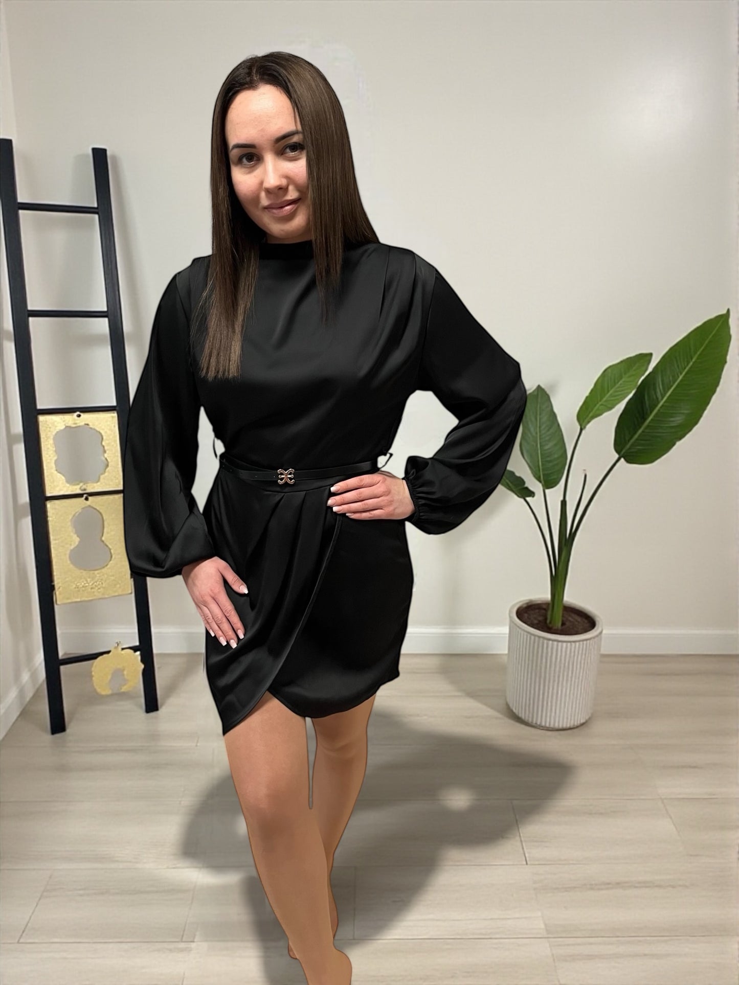 NOVA fekete szatén elegáns ruha